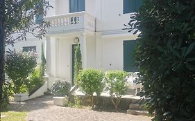 Villa Eche-Pherdea